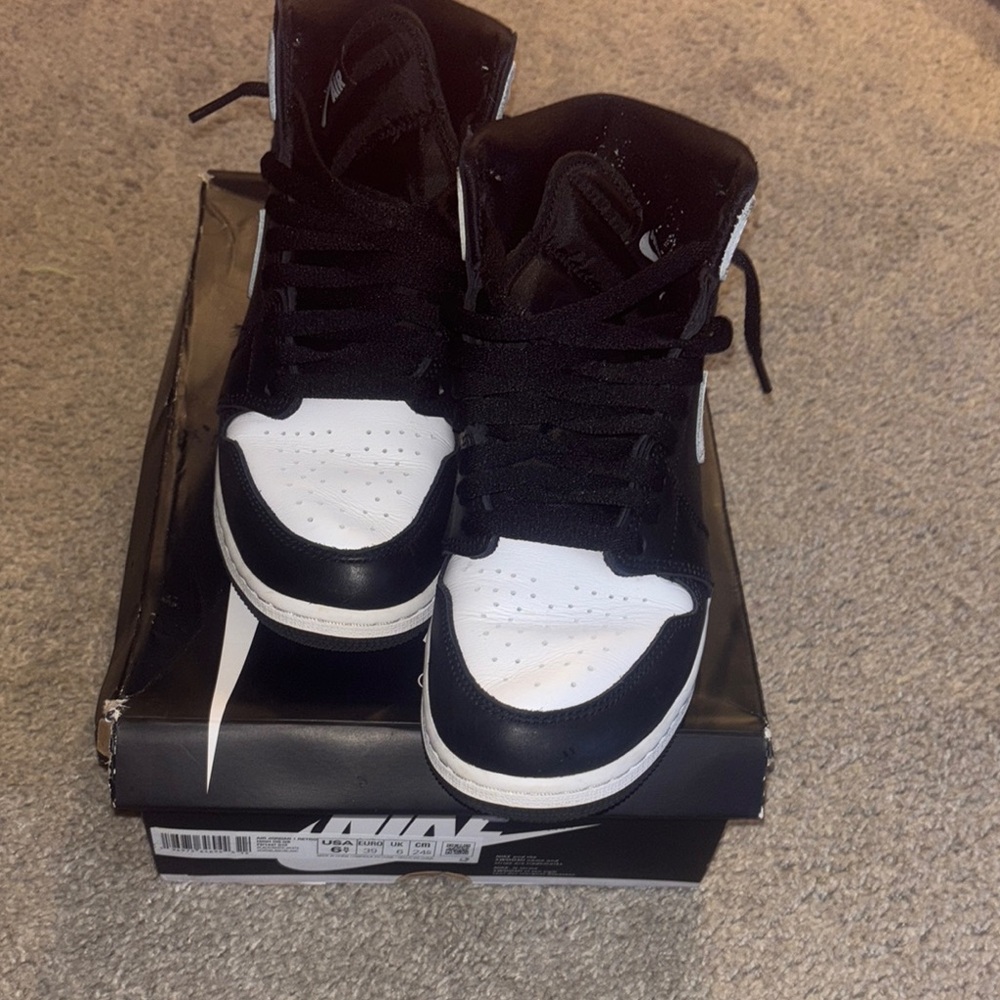 Nike Black and White High-Tops